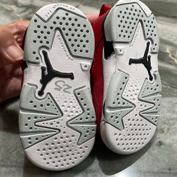 sneakers - Picture 2 of 4